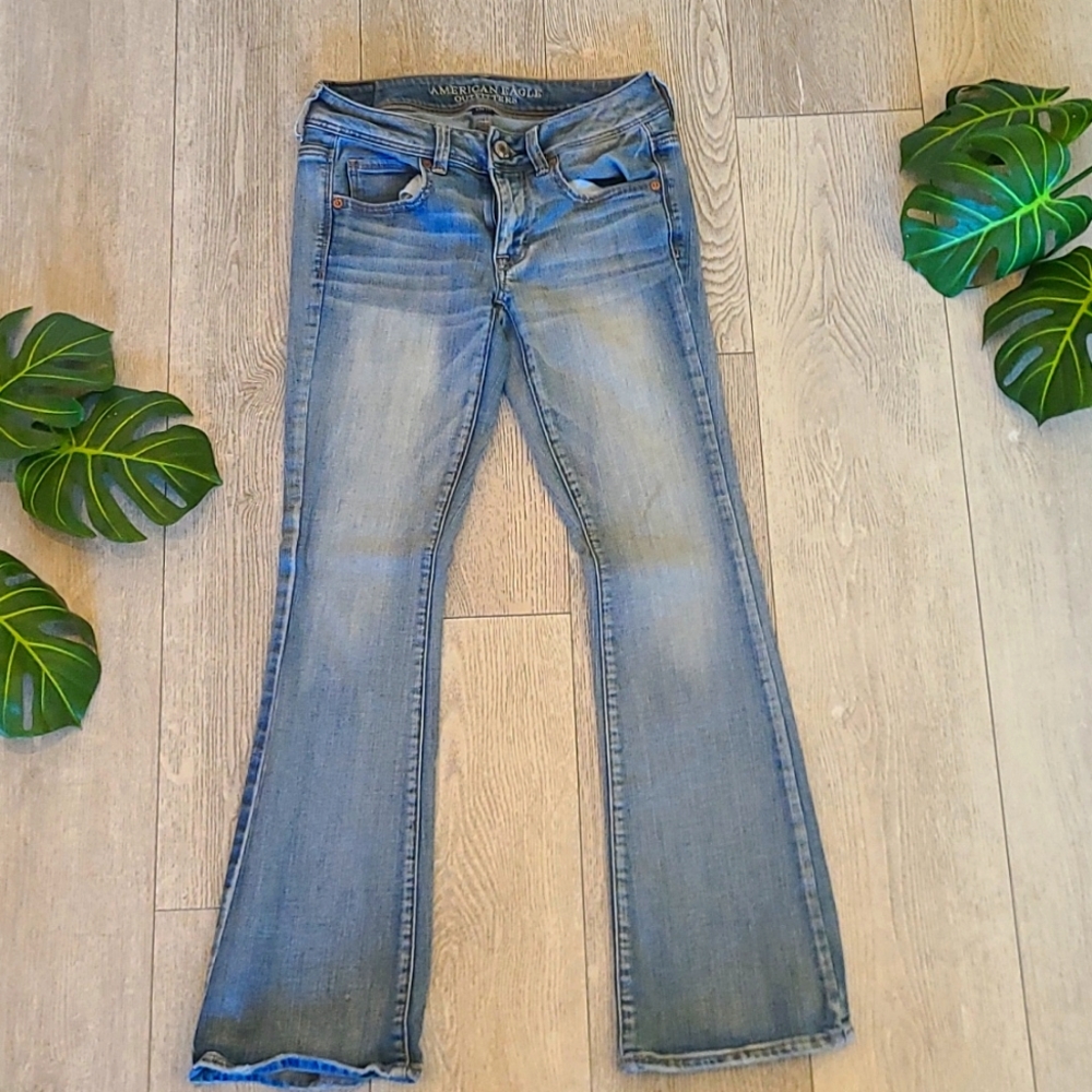 American eagle kickboot jeans size 2 short